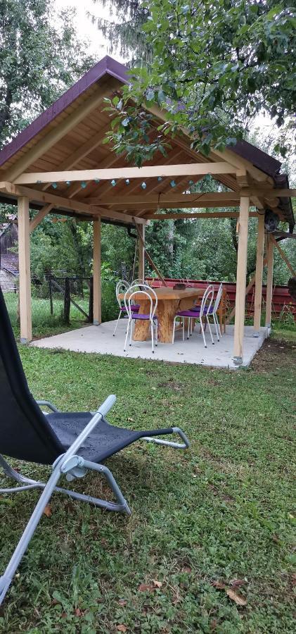 Apartman Nina Licko Petrovo Selo Экстерьер фото