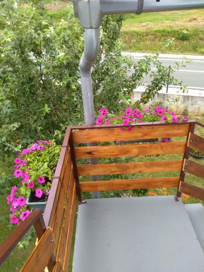 Apartman Nina Licko Petrovo Selo Экстерьер фото
